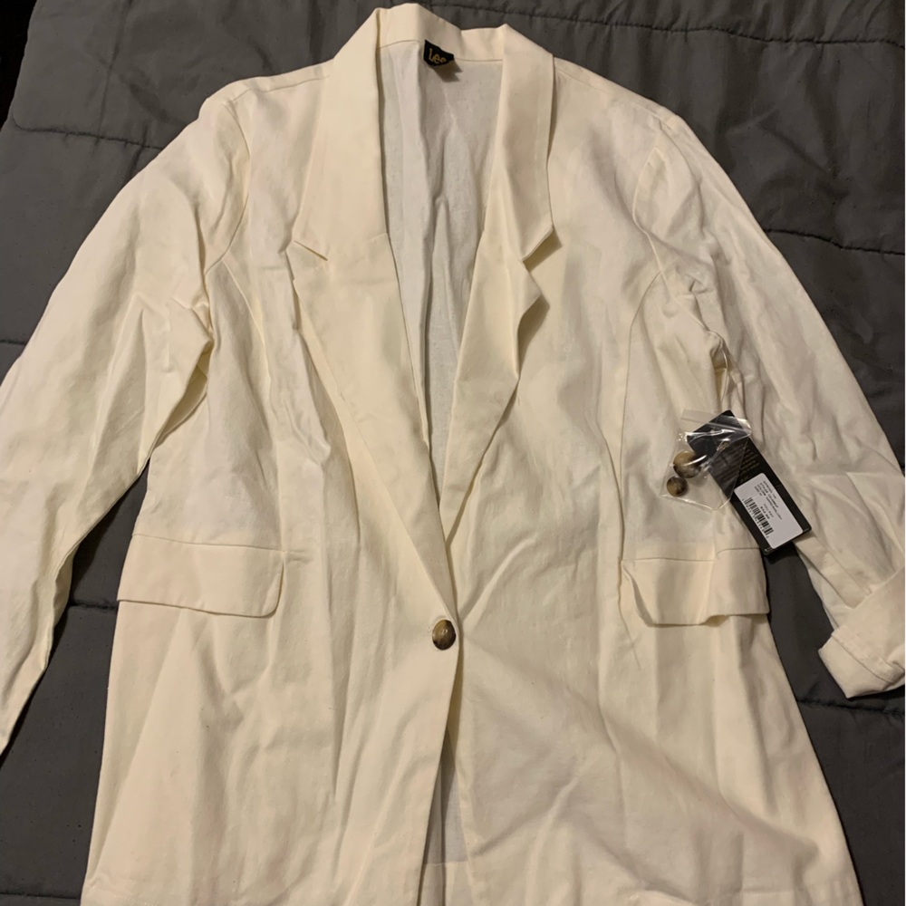 Lee blazer, size medium, off white/creamed color.